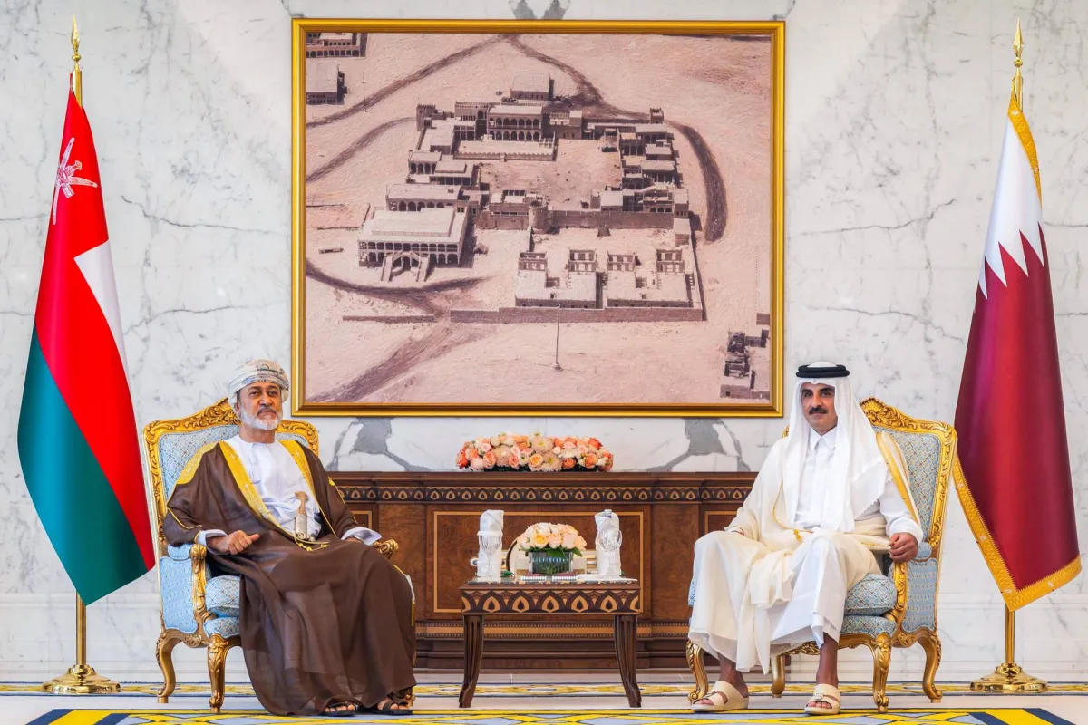 أمير قطر وسلطان عمان يبحثان تعزيز العلاقات والقضايا المشتركة