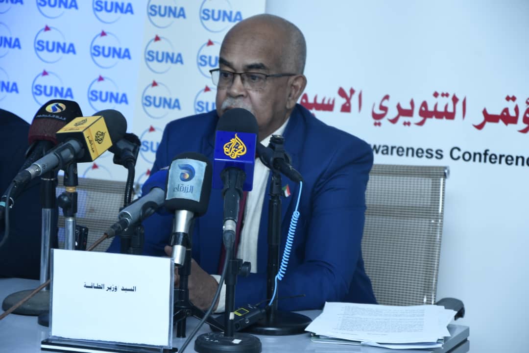 السودان يتجه لإستيراد 130 ناقلة وقود  