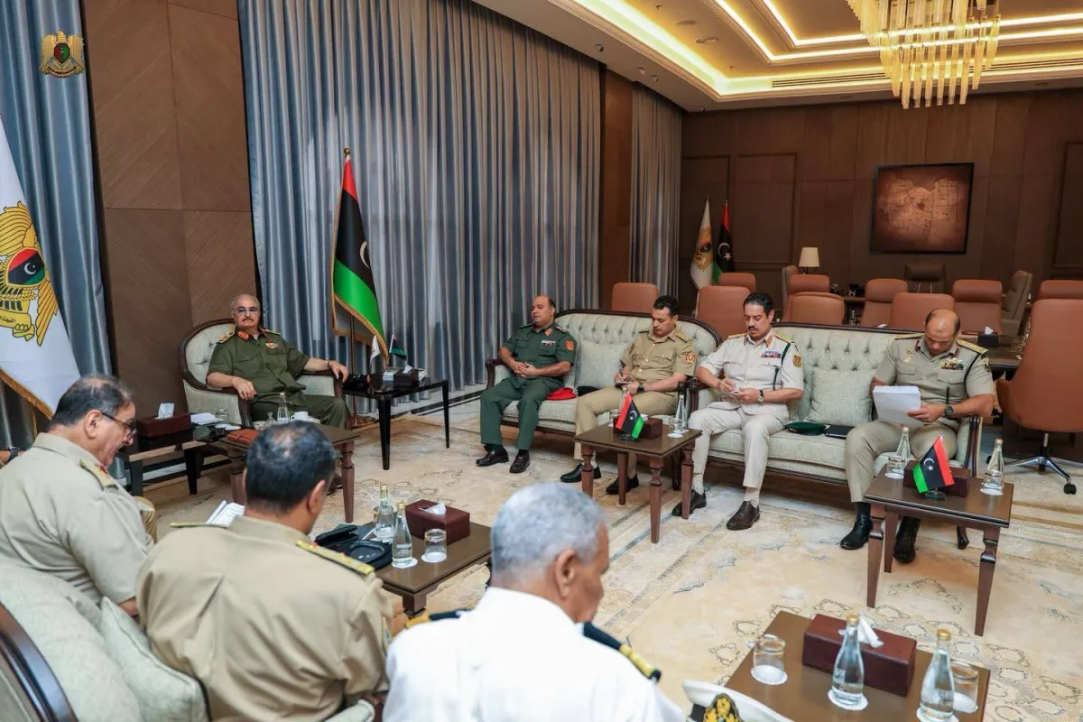 حفتر يترأس اجتماعا عسكريا لمتابعة جاهزية القوات