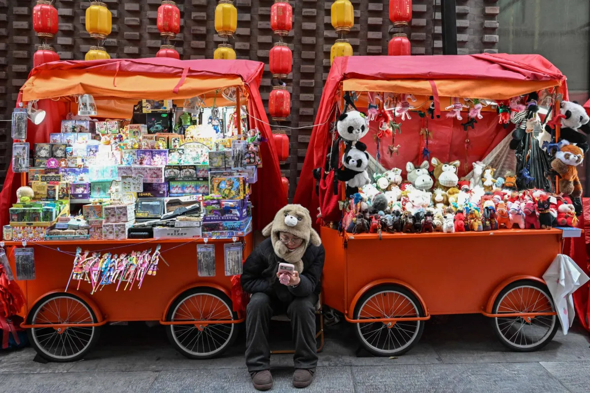 تباطؤ الائتمان يدفع الصين لضبط الدعم المحلي
