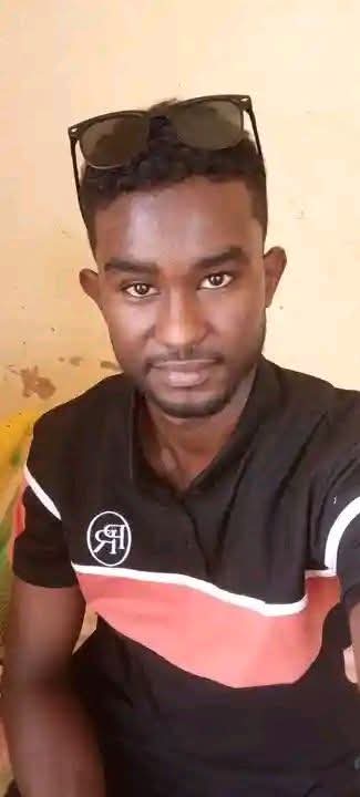 90.7 بين العقارب والنزوح والعتمة: طالب سوداني يتحدى ظروفا قاسية ليواصل تعليمه