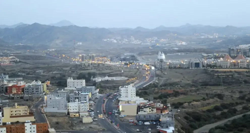 السعودية تعلن زوال الخطر في 6 مدن بعد إطلاق الإنذار المبكر