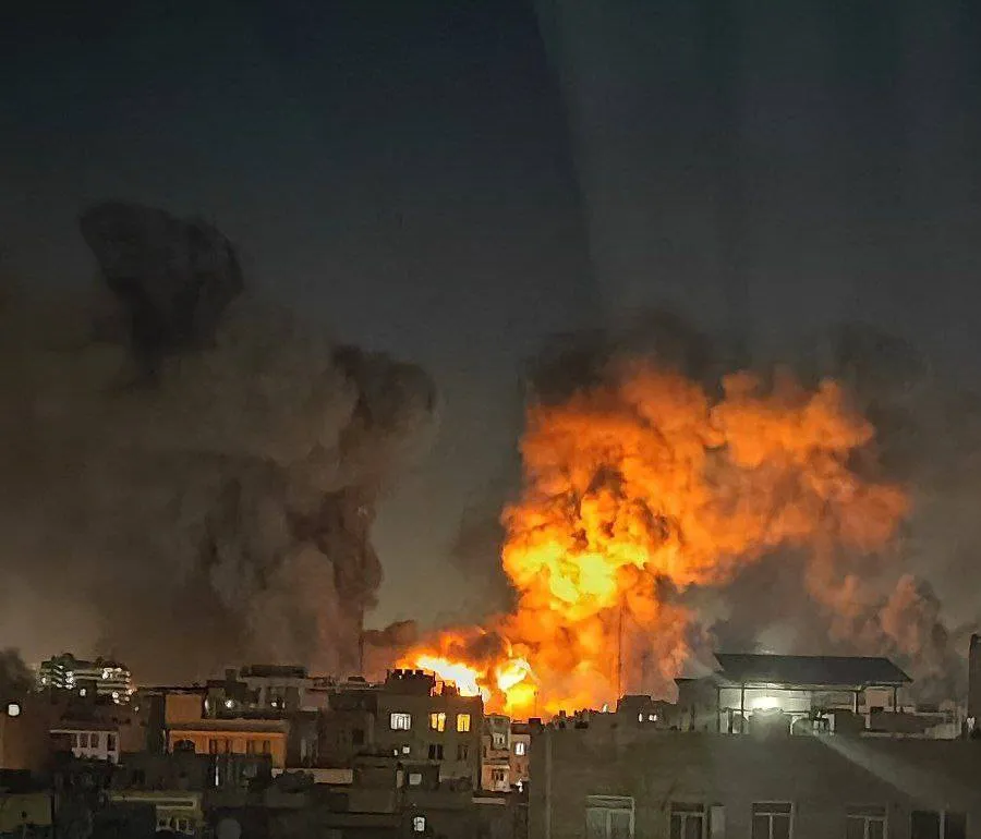 ترمب يرهن وقف الحرب بـاستسلام إيران