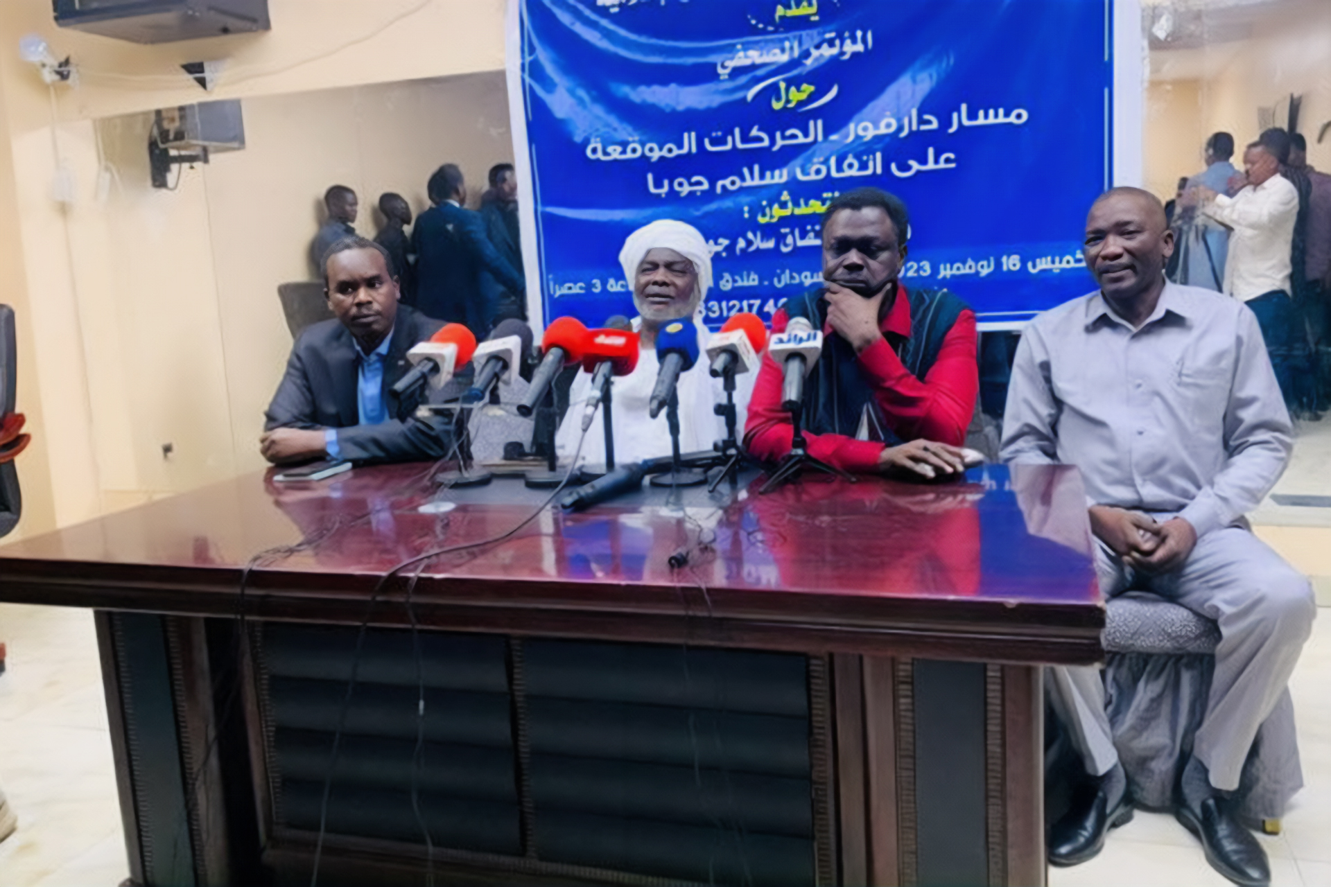 انضمت للجيش وتقاتل لجانبه.. هل تسعى مجموعات السودان المسلحة لمقابل سياسي020 انضمت للجيش وتقاتل لجانبه.. هل تسعى مجموعات السودان المسلحة لمقابل سياسي