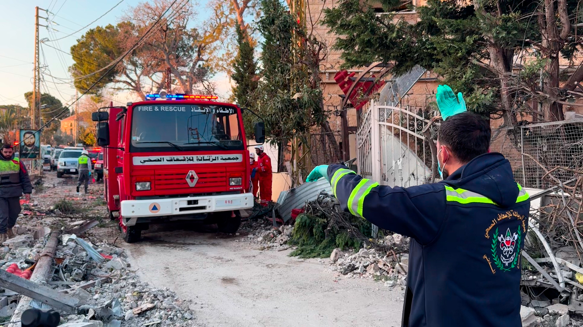 ثانية تصنع فرقا.. الجزيرة نت ترافق فرق الإسعاف بجنوب لبنان