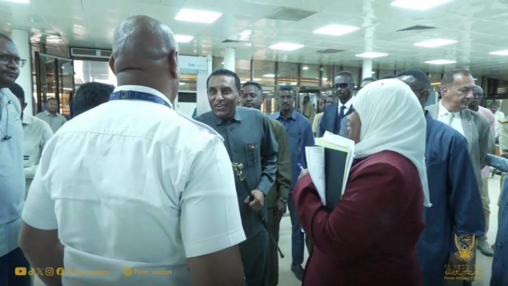 توجيهات جديدة لرئيس الوزراء بشأن مطار الخرطوم