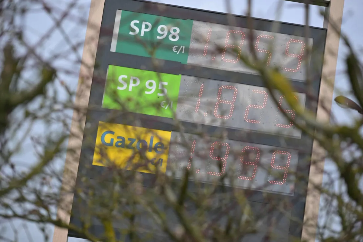 المفوضية الأوروبية: لدينا مخزونات نفط تكفي 90 يوما