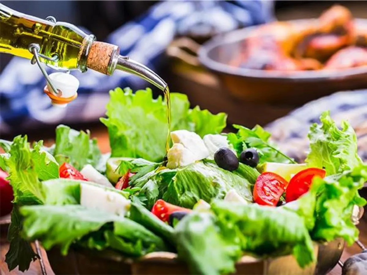 4 أطعمة قد تقلل خطر الإصابة بسرطان القولون والمستقيم