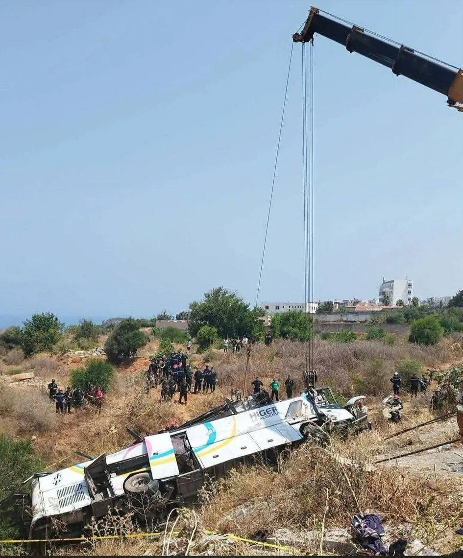 حادث مروري جديد بالجزائر ينكأ الجراح ويعيد التساؤلات نفسها