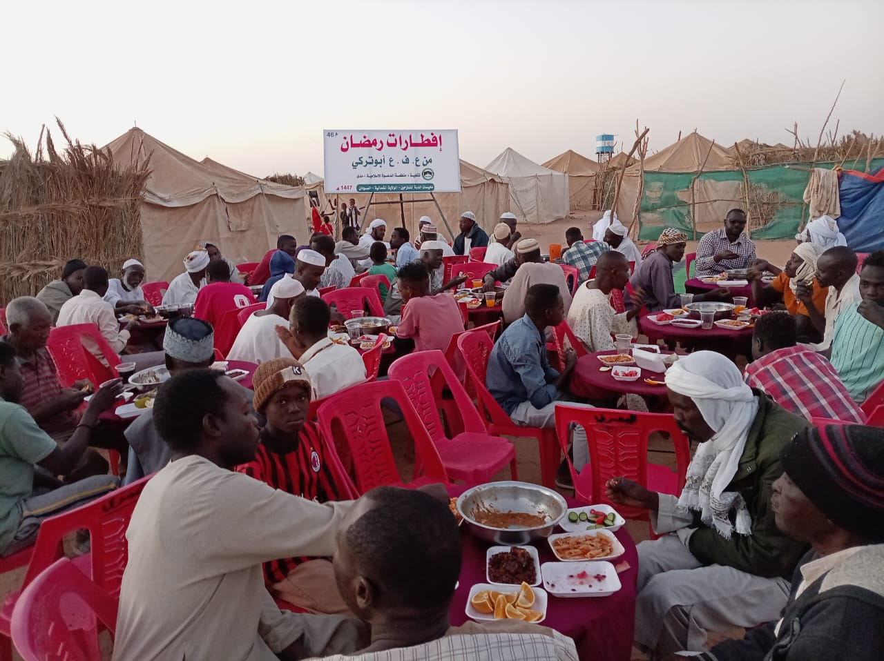 الدعوة الاسلامية تواصل مشروع الافطارات الرمضانية لنازحي الفاشر  