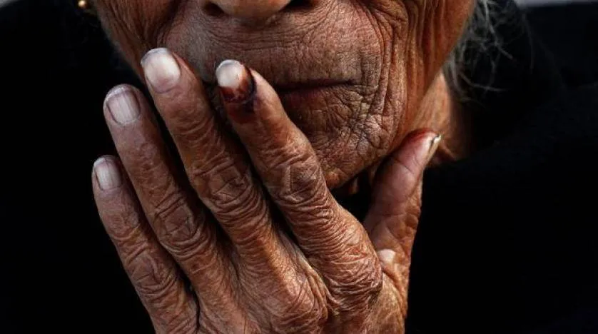 5 عادات يومية قد تسرع علامات الشيخوخة لدى النساء