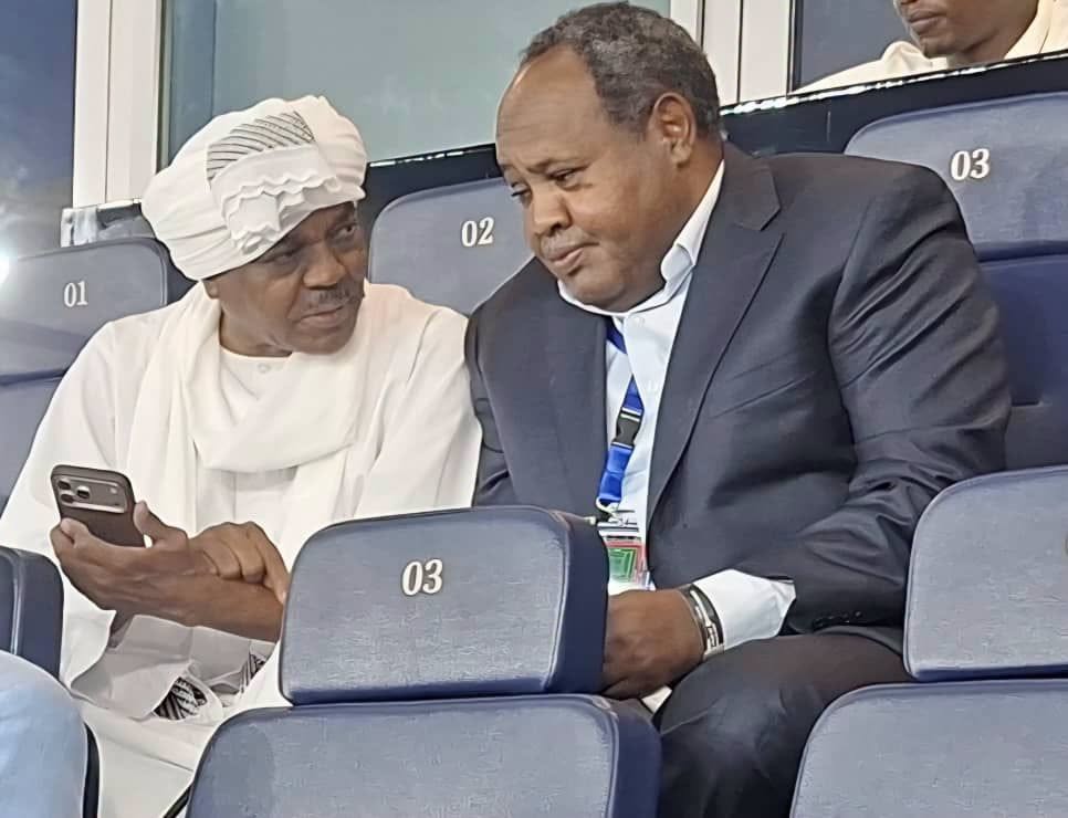 دبلوماسي يعبر عن رأيه في تأهل فريق الهلال السوداني